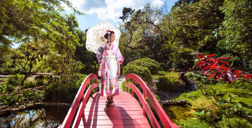 Asian-inspired quinceañera portrait with traditional kimono and parasol, part of a Non-Typical Quinceañera Photography concept.