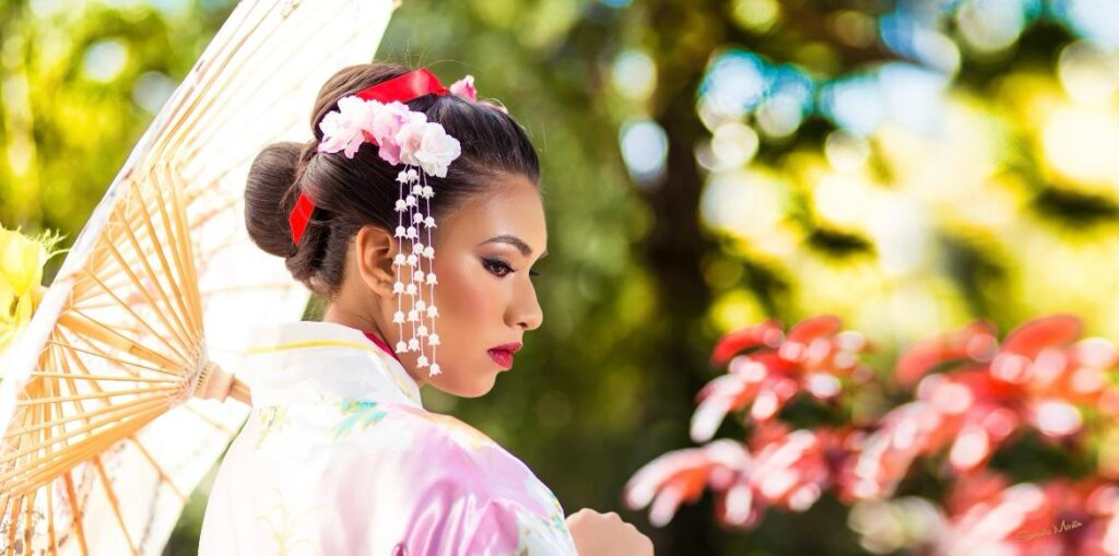 Asian-inspired quinceañera portrait with traditional kimono and parasol, part of a Non-Typical Quinceañera Photography concept.